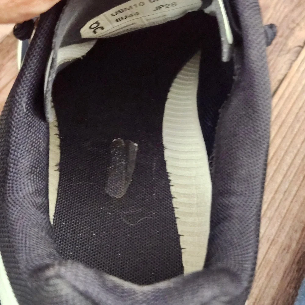 On Running Cloudflow  Mens 10 Navy Blue Lime Green Road Shoes Activewear‎ Sporty